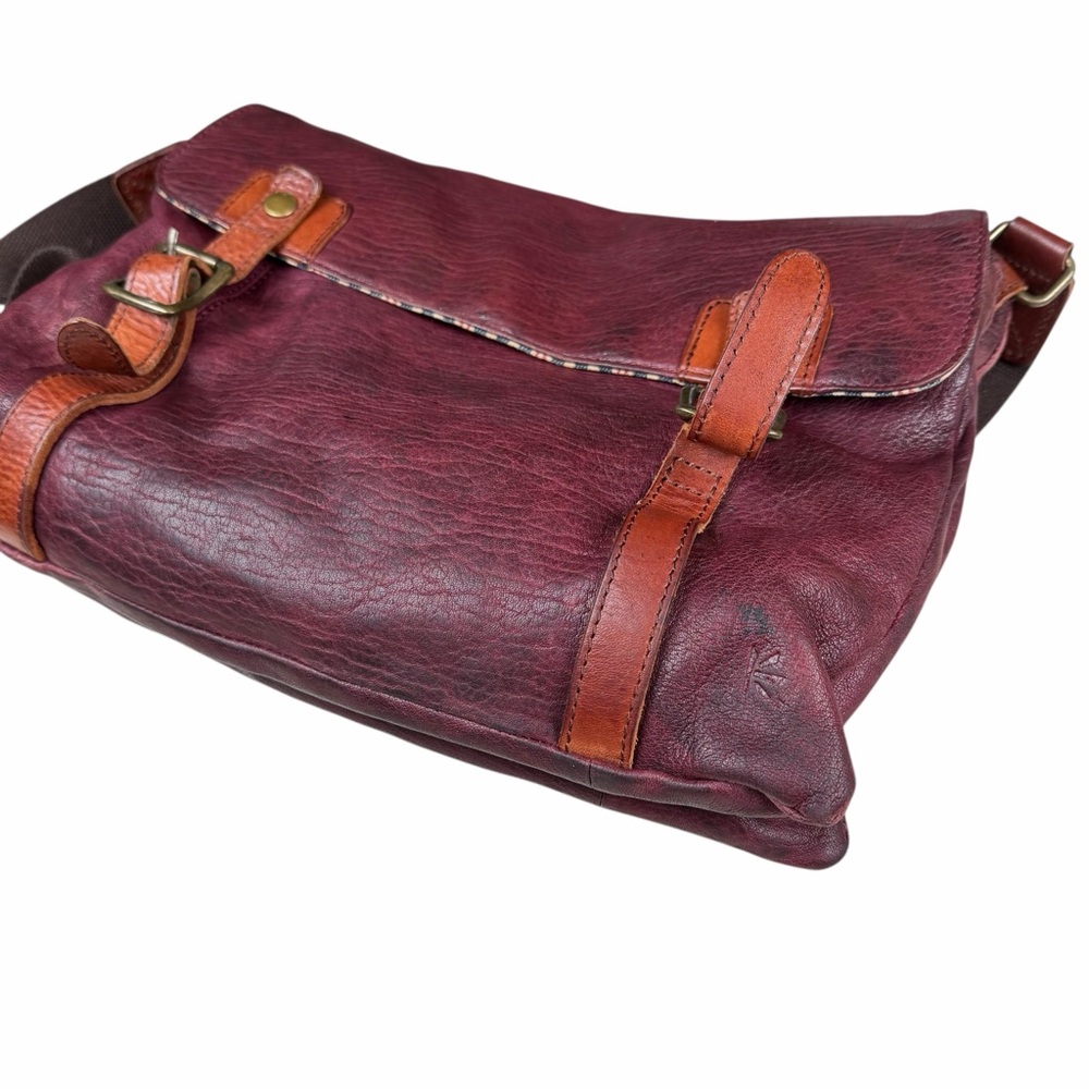 Ellington Leather Messenger Adjustable Strap Bag - image 5